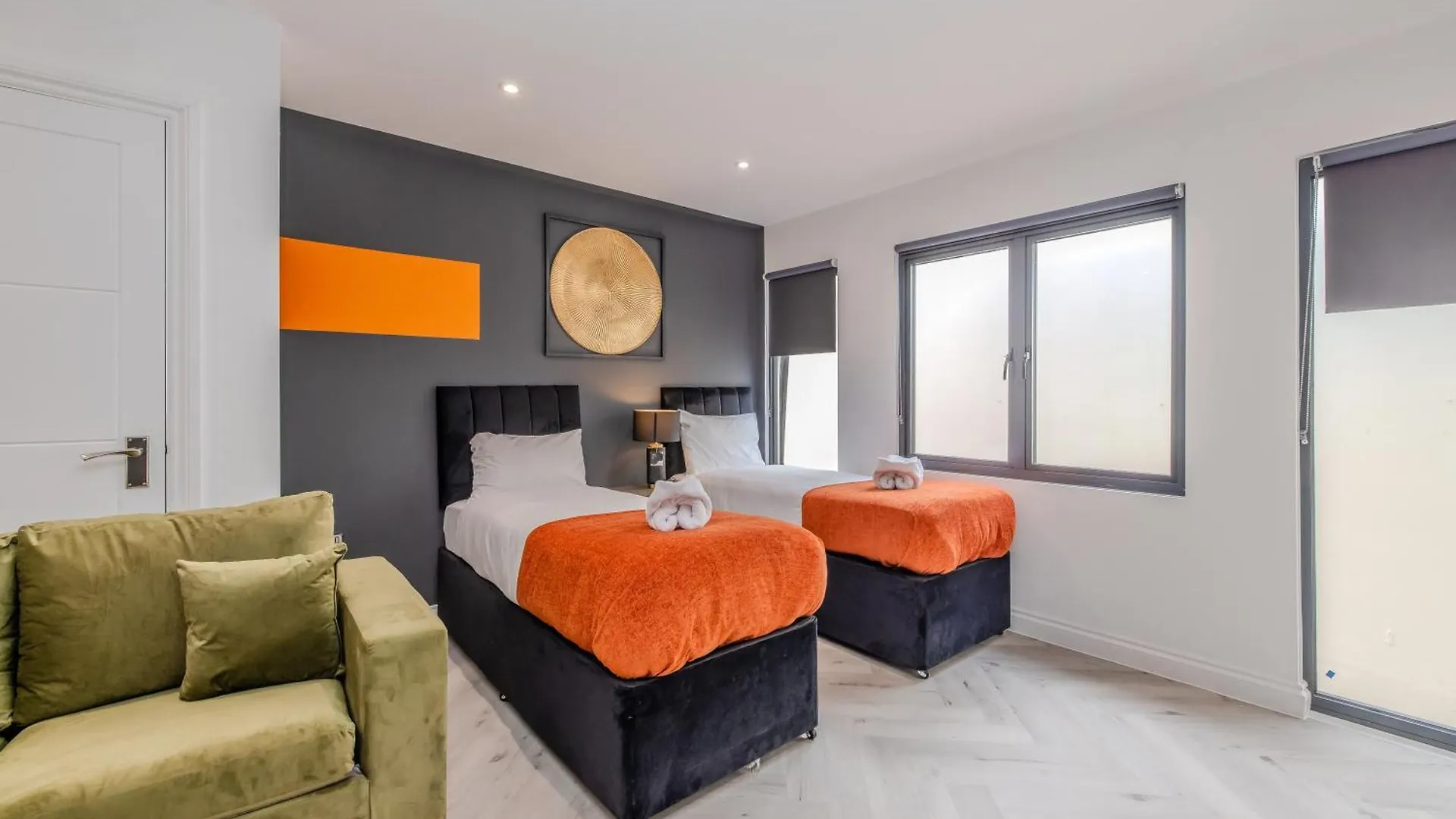 Seaside Escape L Steps From Brighton Beach L Balcony L 1Bd